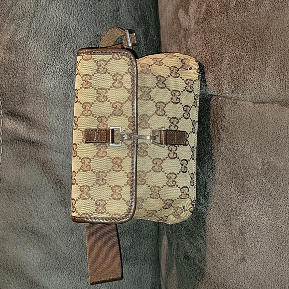 Gucci Beige and Brown Monogram Belt Bag - Picture 1 of 9